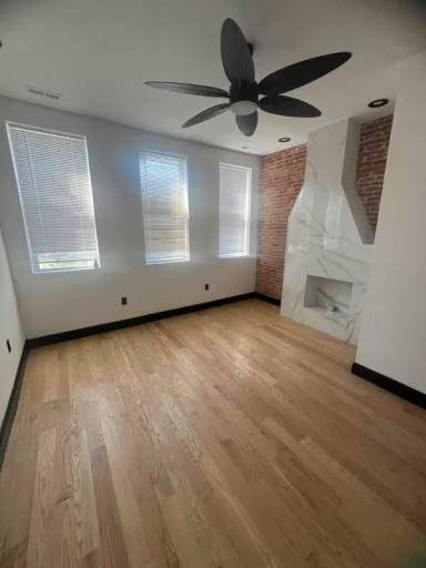 Main picture of 1614 E Lanvale St