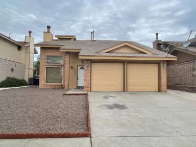 Main picture of 5237 Roger Maris Dr