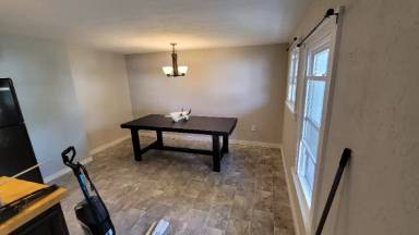 Main picture of 373 W Market St