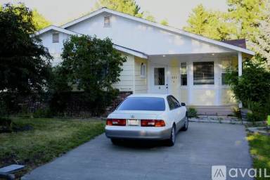 Main picture of 406 N Linda Ln