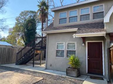 Main picture of 2348 42nd St