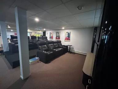 Main picture of 578 River Rd