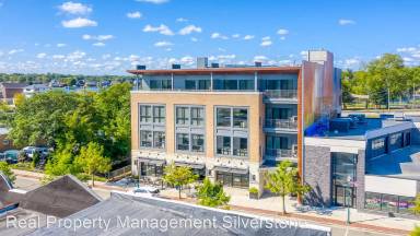 Main picture of 120 S Broadway St