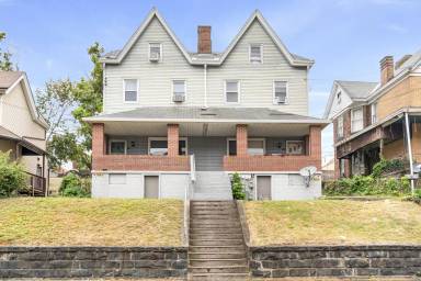 Main picture of 726 Chartiers Ave