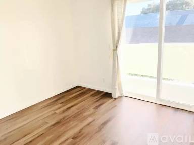 Main picture of 1850 Thau Way