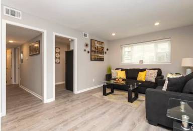 Main picture of 3569 Davenport St