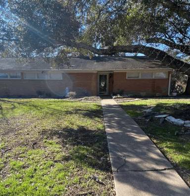 Main picture of 204 Redmond Dr