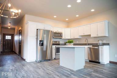 Main picture of 1601 Westwood Cir