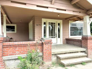 Main picture of 2835 SE Harrison St