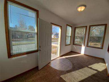 Main picture of 1616 Main St