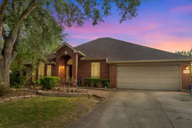 Main picture of 23424 Willow Cyn Dr