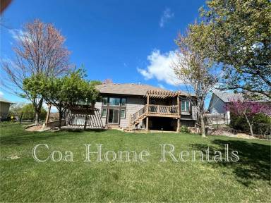 Main picture of 268 S Lakeside Dr