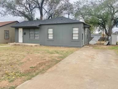 Main picture of 1910 41st St