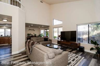 Main picture of 6837 Springmont Dr