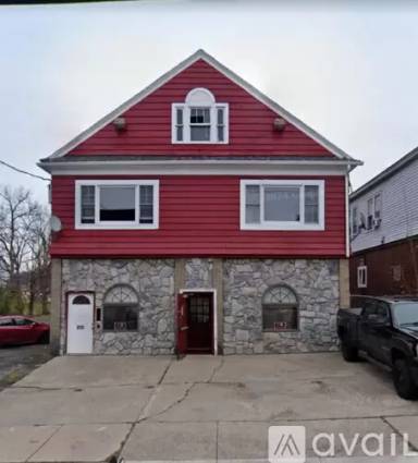 Main picture of 213 Cherry St
