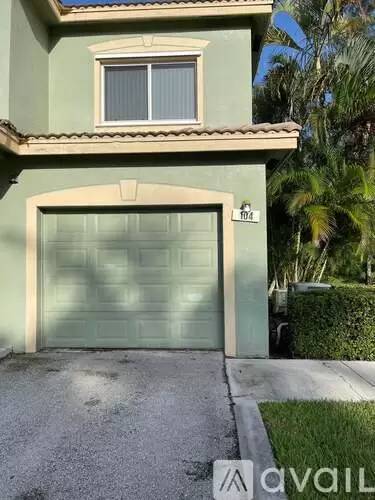 Main picture of 310 Crestwood Cir