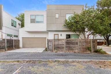 Main picture of 262 E Cevallos