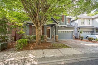 Main picture of 4668 NE Azalea Ln