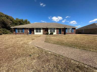 Main picture of 209 Cathy Dr