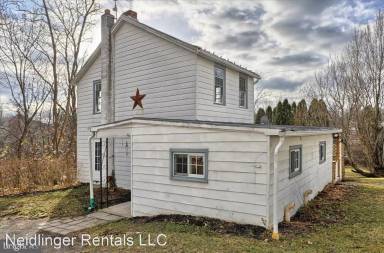 Main picture of 20 Cedar St