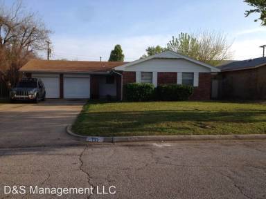 Main picture of 133 SW 64th Ter
