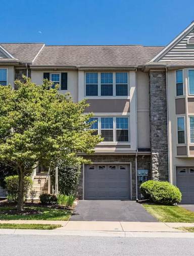 Main picture of 673 Royal View Dr