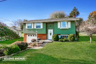 Main picture of 16 Cree Dr