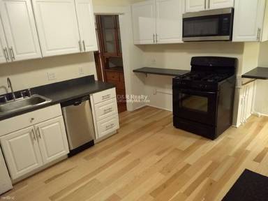 Main picture of 181 Fellsway W