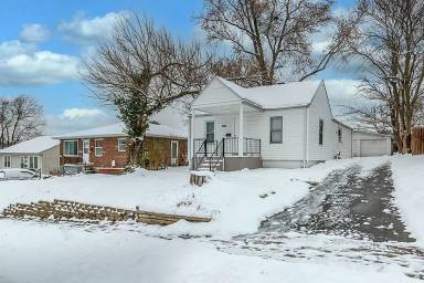 Main picture of 9523 Theodosia Ave
