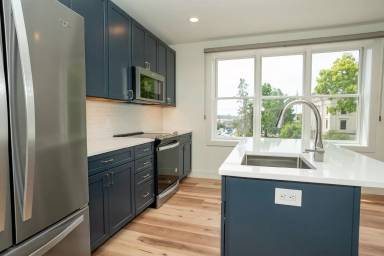 Main picture of 112 1/2 W 6th St