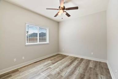 Main picture of 15517 Escapade St