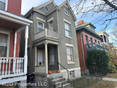 Main picture of 3211 Vine St