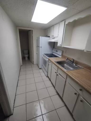 Main picture of 34 Railroad St