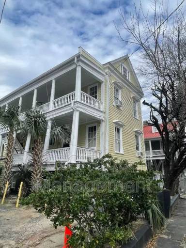 Main picture of 121 Smith St