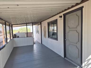 Main picture of 5422 N Royal Palm Dr