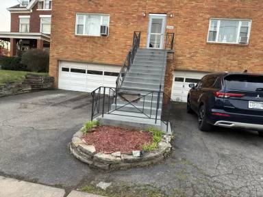 Main picture of 2236 Brownsville Rd