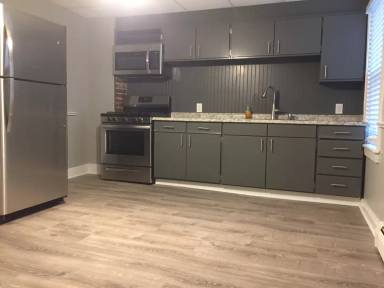 Main picture of 9 W Main St