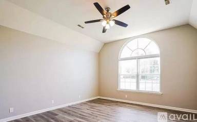 Main picture of 705 Tot Dr