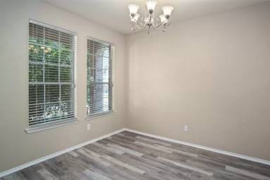 Main picture of 2109 Vernice Dr