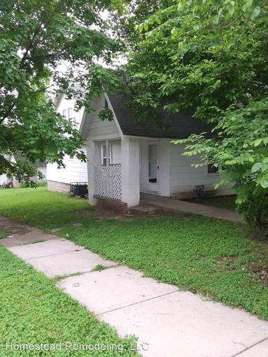 Main picture of 2821 E 67th St