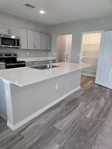 Main picture of 5547 Arlington River Dr
