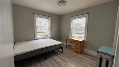 Main picture of 10 Mapleton St