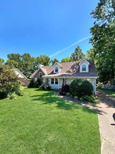 Main picture of 110 Beechbrook Ct