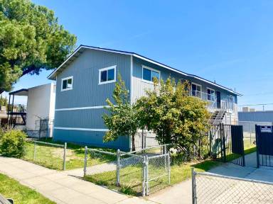 Main picture of 128 N Yosemite Ave