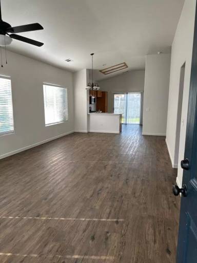 Main picture of 1404 Bradley Ct