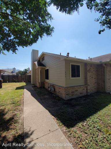 Main picture of 909 Hyridge St