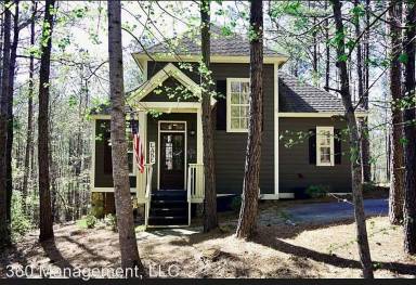Main picture of 102 Village Cir