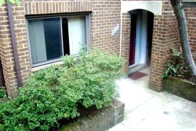 Main picture of 3027 Hawthorne Dr NE
