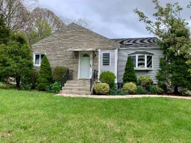 Main picture of 52 Summer St