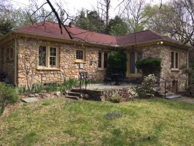 Main picture of 735 Raleigh Rd